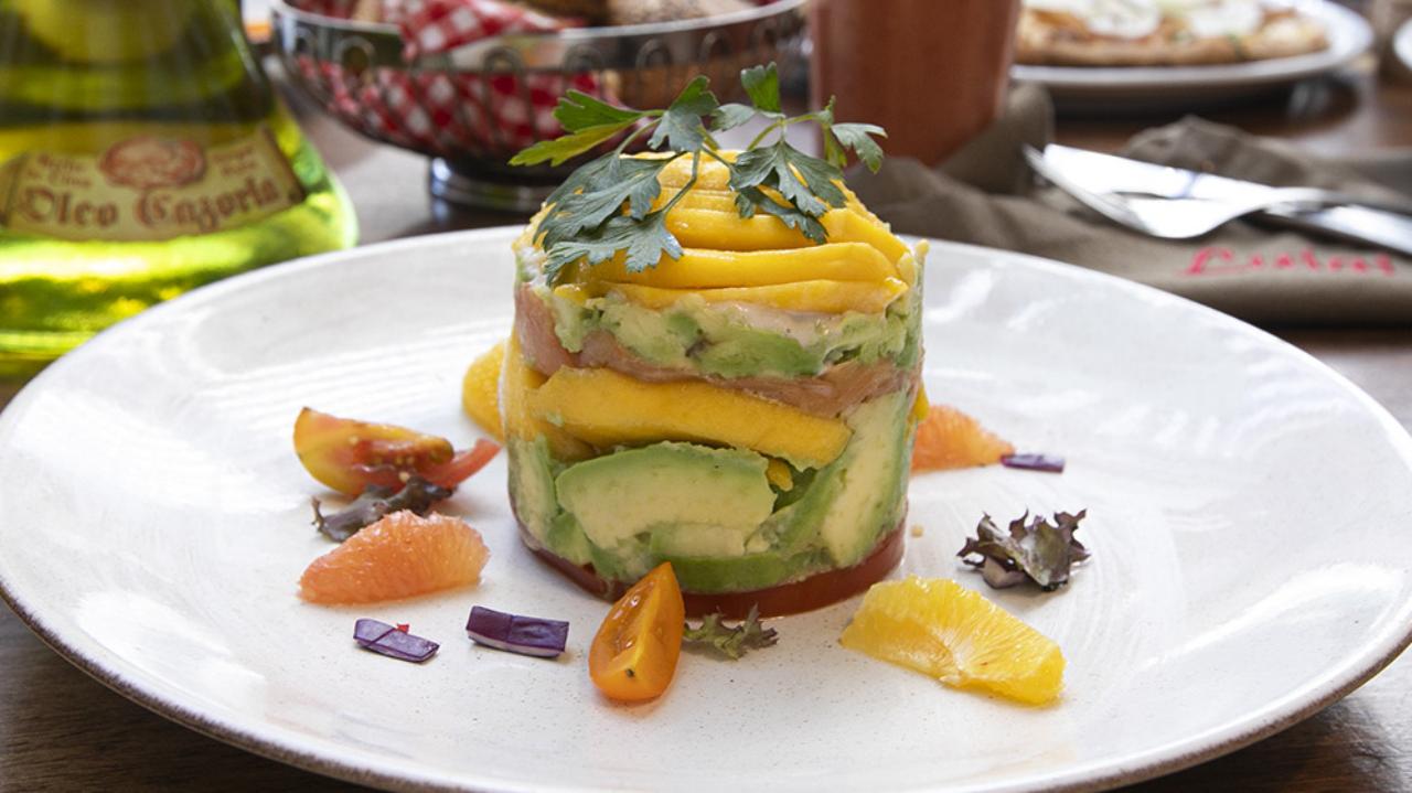 AVOCADO-MANGO SALAD